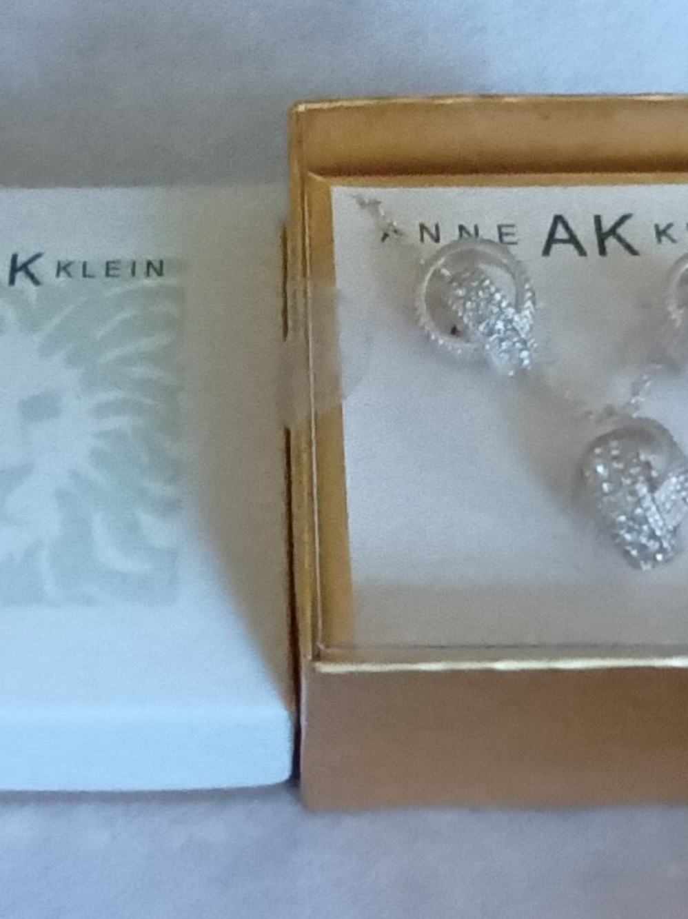 ANNE AK KLEIN SILVER TONE NECKLACE & STUDS BOXED SET